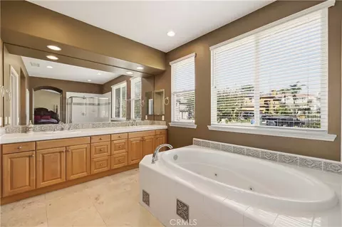 Bath - 5861 Mustang Dr, Simi Valley, CA 93063 photo 5 of 8