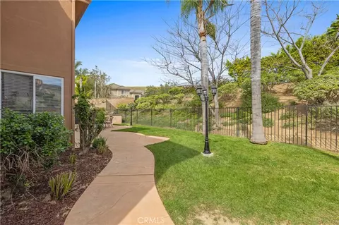 Exterior - 5861 Mustang Dr, Simi Valley, CA 93063 photo 15 of 16