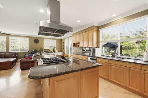 Kitchen - 5861 Mustang Dr, Simi Valley, CA 93063 photo 5 of 5