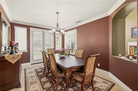 Dining - 5861 Mustang Dr, Simi Valley, CA 93063 photo 2 of 4