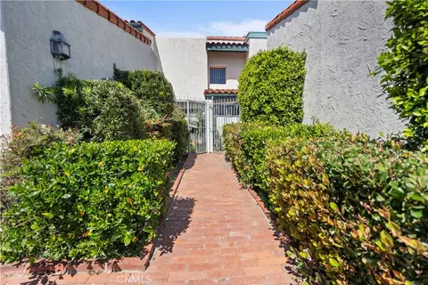 9024 Willis, Panorama City, CA 91402