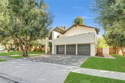 27064 Esward Dr, Calabasas, CA 91301