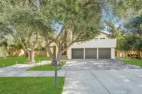 27064 Esward Dr, Calabasas, CA 91301