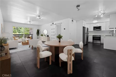 2940 N Verdugo Rd #214, Glendale, CA 91208