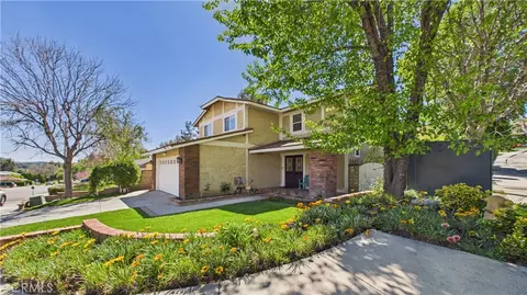 27563 Open Crst, Saugus, CA 91350