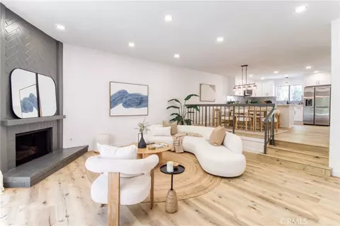 21900 Marylee St #293, Woodland Hills, CA 91367