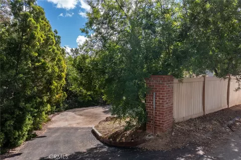 4874 Palo Dr, Tarzana, CA 91356