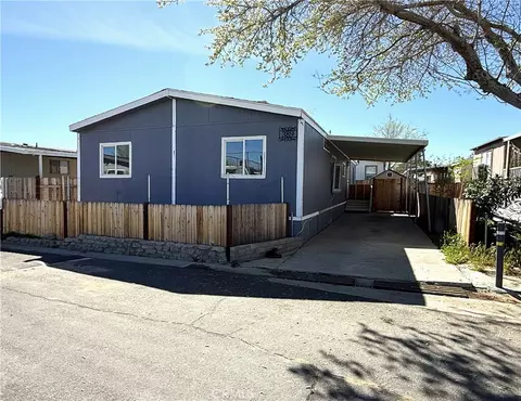 3300 15th W #389, Rosamond, CA 93560