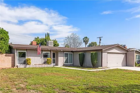 22943 Cantlay St, West Hills, CA 91307