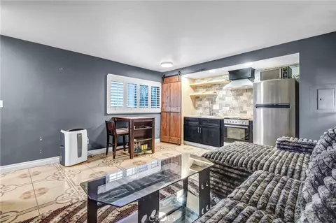 7904 Laurel Cyn #12, North Hollywood, CA 91605