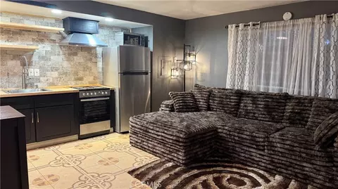7904 Laurel Cyn #12, North Hollywood, CA 91605