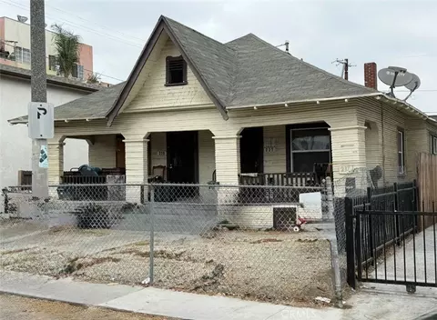 237 W 50th, Los Angeles, CA 90037