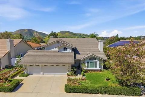 777 Covewood St, Oak Park, CA 91377