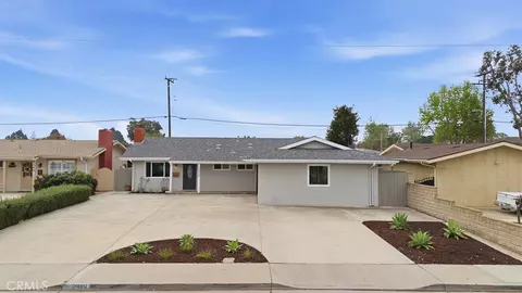 2400 W Hemlock St, Oxnard, CA 93035