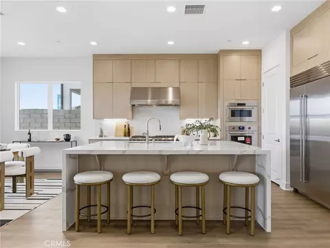 Kitchen - 27546 Juniper Ln, Valencia, CA 91381 photo 3 of 5
