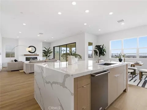 Kitchen - 27546 Juniper Ln, Valencia, CA 91381 photo 5 of 5