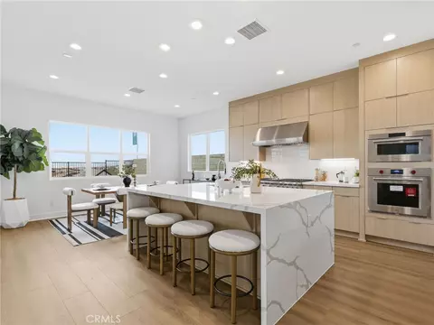 Kitchen - 27546 Juniper Ln, Valencia, CA 91381 photo 1 of 5
