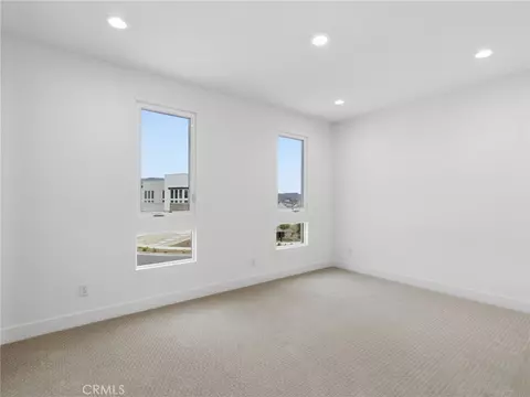 Bedroom - 27546 Juniper Ln, Valencia, CA 91381 photo 9 of 12