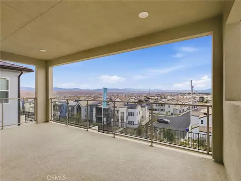 Exterior - 27546 Juniper Ln, Valencia, CA 91381 photo 2 of 2