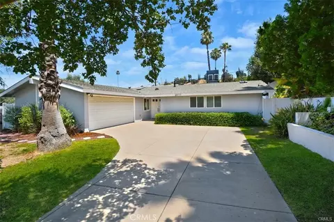 20717 Burbank Blvd, Woodland Hills, CA 91367