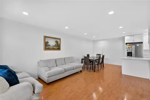 7826 Laurel Canyon Blvd #17, North Hollywood, CA 91605