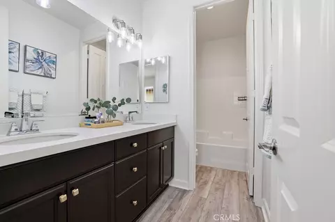 Bath - 1616 Range Rd, Oxnard, CA 93036 photo 6 of 7