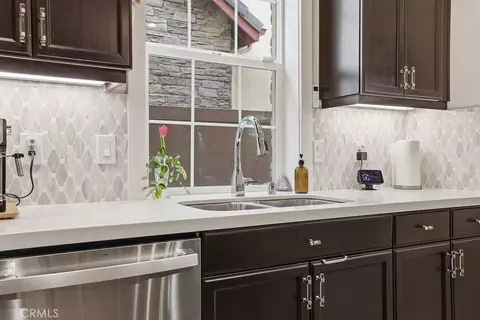 Kitchen - 1616 Range Rd, Oxnard, CA 93036 photo 4 of 5