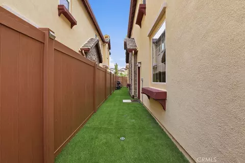Exterior - 1616 Range Rd, Oxnard, CA 93036 photo 6 of 17