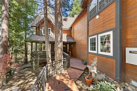 Exterior - 447 Bay View Dr, Lake Arrowhead, CA 92352 photo 10 of 10