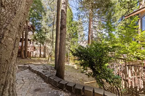 Exterior - 447 Bay View Dr, Lake Arrowhead, CA 92352 photo 8 of 10
