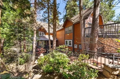 447 Bay View Dr, Lake Arrowhead, CA 92352
