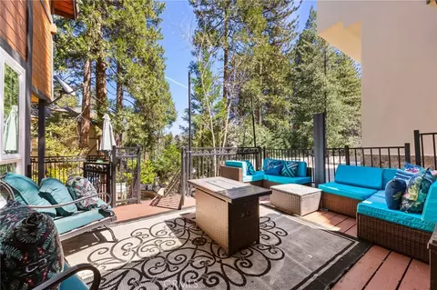Exterior - 447 Bay View Dr, Lake Arrowhead, CA 92352 photo 4 of 10