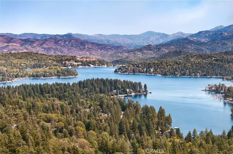 View/Area - 447 Bay View Dr, Lake Arrowhead, CA 92352 photo 5 of 5