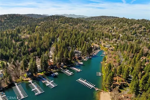 View/Area - 447 Bay View Dr, Lake Arrowhead, CA 92352 photo 3 of 5