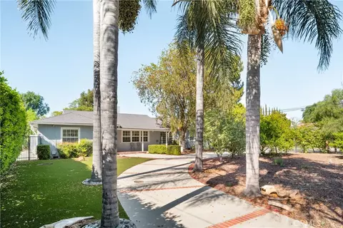 22703 Sylvan St, Woodland Hills, CA 91367