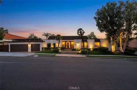 17180 Ballinger St, Northridge, CA 91325