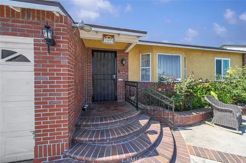 14603 S Aprilia, Compton, CA 90220 photo 3
