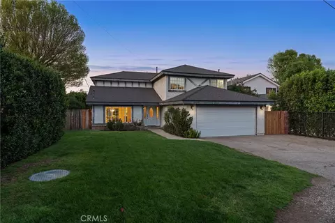 22963 Collins St, Woodland Hills, CA 91367
