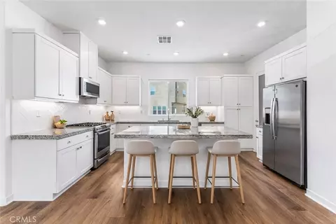 27568 Heron Pl, Valencia, CA 91381