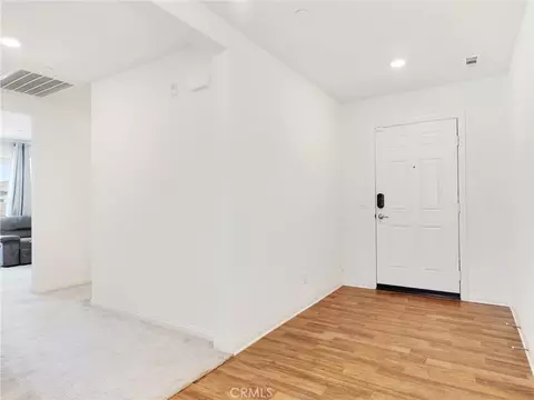 Entry Way - 2113 E Donatello St, Lancaster, CA 93535 photo 2 of 9