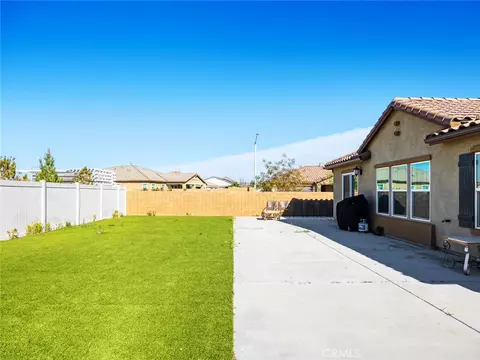Exterior - 2113 E Donatello St, Lancaster, CA 93535 photo 8 of 8