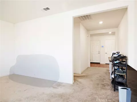 Entry Way - 2113 E Donatello St, Lancaster, CA 93535 photo 4 of 9