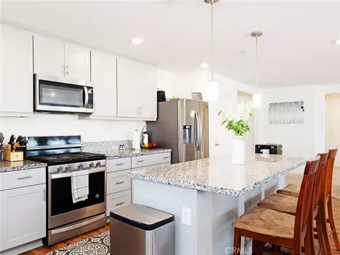 Kitchen - 2113 E Donatello St, Lancaster, CA 93535 photo 3 of 5
