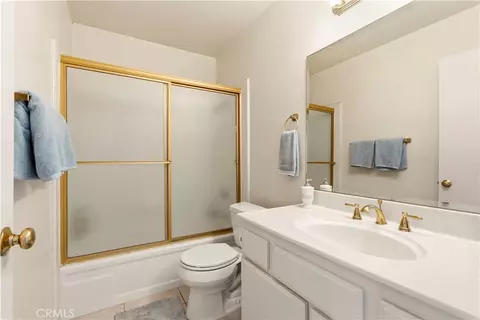 Bath - 4574 Gateshead, Oxnard, CA 93035 photo 2 of 2
