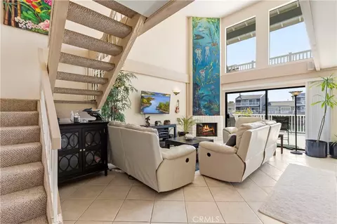 Living - 4574 Gateshead, Oxnard, CA 93035 photo 1 of 8