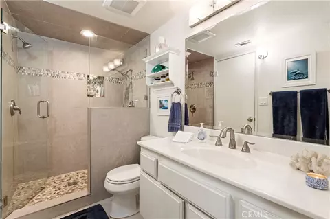 Bath - 4574 Gateshead, Oxnard, CA 93035 photo 1 of 2