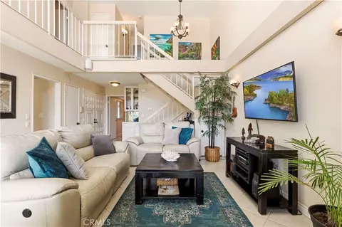 Living - 4574 Gateshead, Oxnard, CA 93035 photo 2 of 2