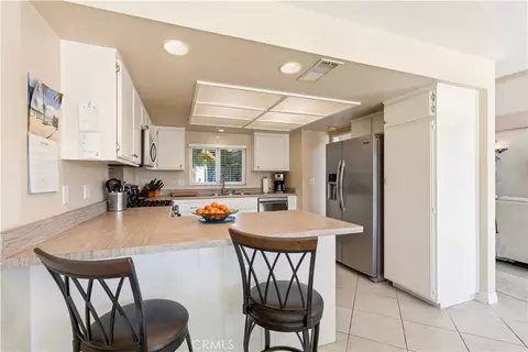 Kitchen - 4574 Gateshead, Oxnard, CA 93035 photo 2 of 9