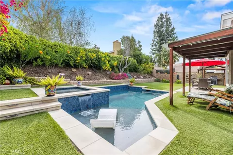 27814 Santa Clarita Rd, Saugus, CA 91350