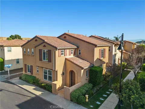 31769 Avenida Sonrisa, Castaic, CA 91384